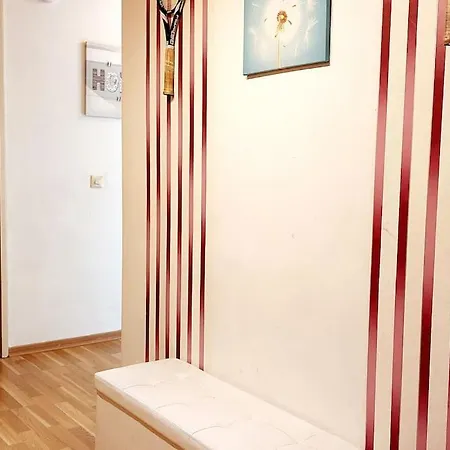 Fully Furnished 3 In Bruck Erlangen