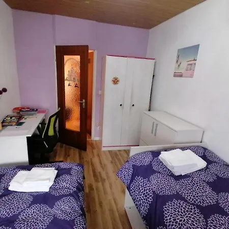 Fully Furnished 3 In Bruck Appartement *